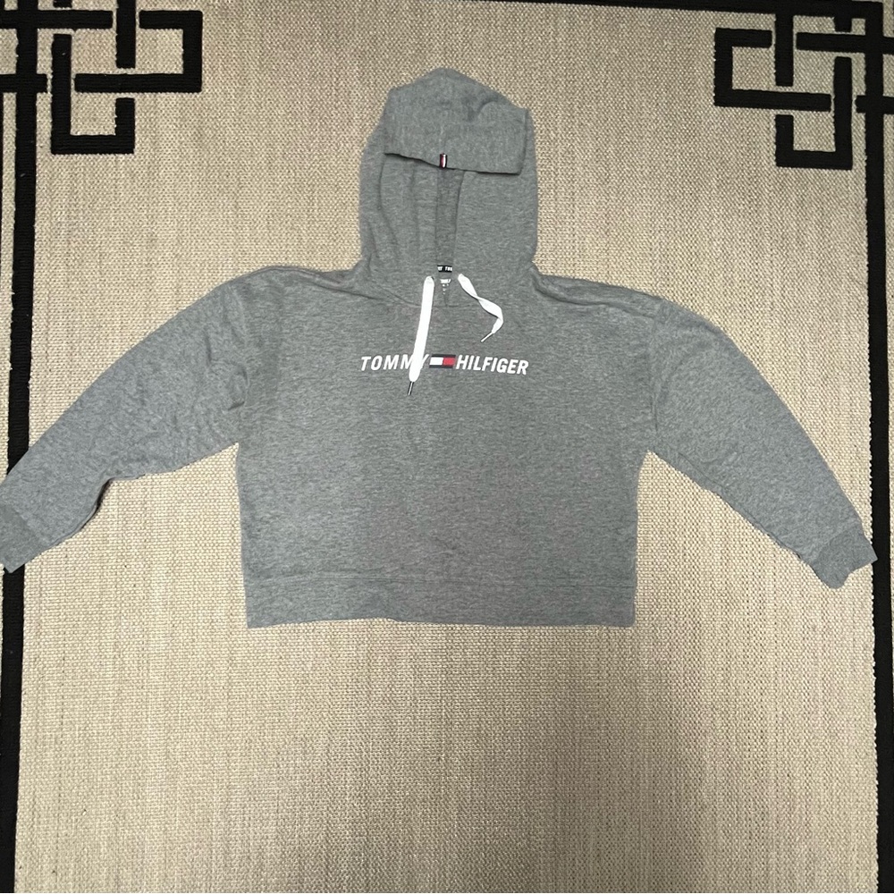 Tommy Hilfiger Light Gray Cropped Hoodie Pullover Sweatshirt